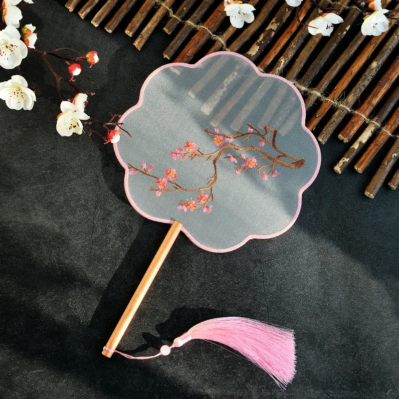 พัดทรงกลมด้ามยาวลายปักแบบจีนโบ - Embroidery Knit บทวิจารณ์และราคา