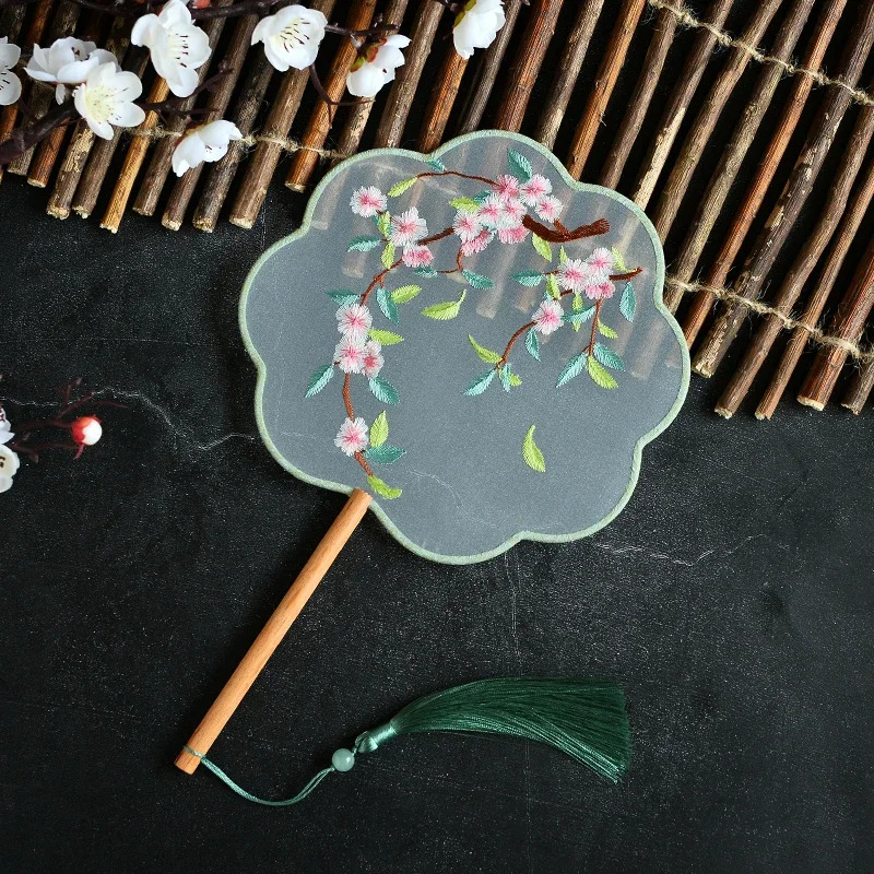 พัดทรงกลมด้ามยาวลายปักแบบจีนโบ - Embroidery Knit บทวิจารณ์และราคา