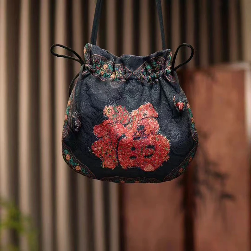 กระเป๋าใส่โทรศัพท์แบบเชือกรูด  - Embroidery Wallet บทวิจารณ์และราคา